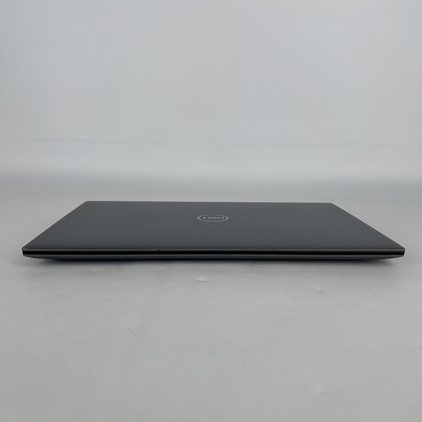 Dell Precision 5570 15.6 Gray FHD+ 2.5 GHz i9-12900H 32GB 1TB SSD Very Good