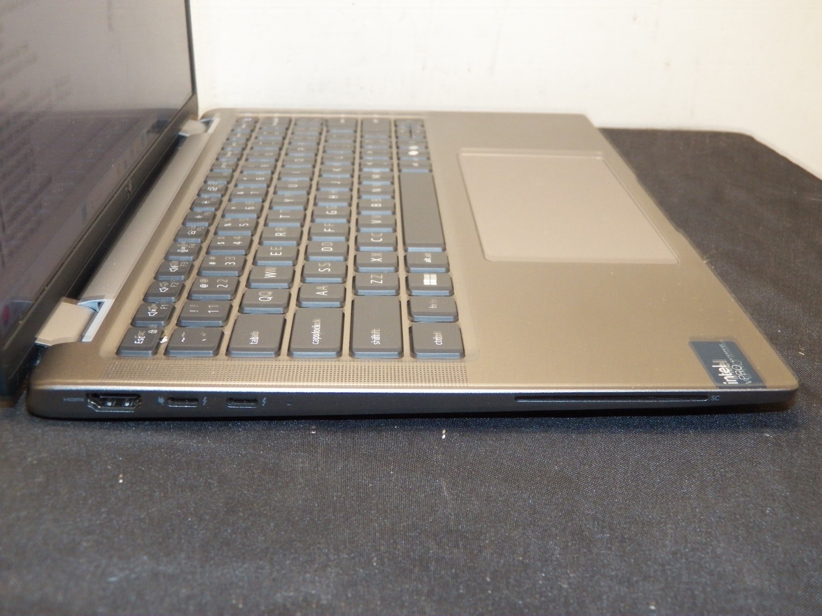 Dell Latitude 7450 14 Inch Windows 11 Pro Touch – Ultra 7/16GB/Backlit KB/TB4 J
