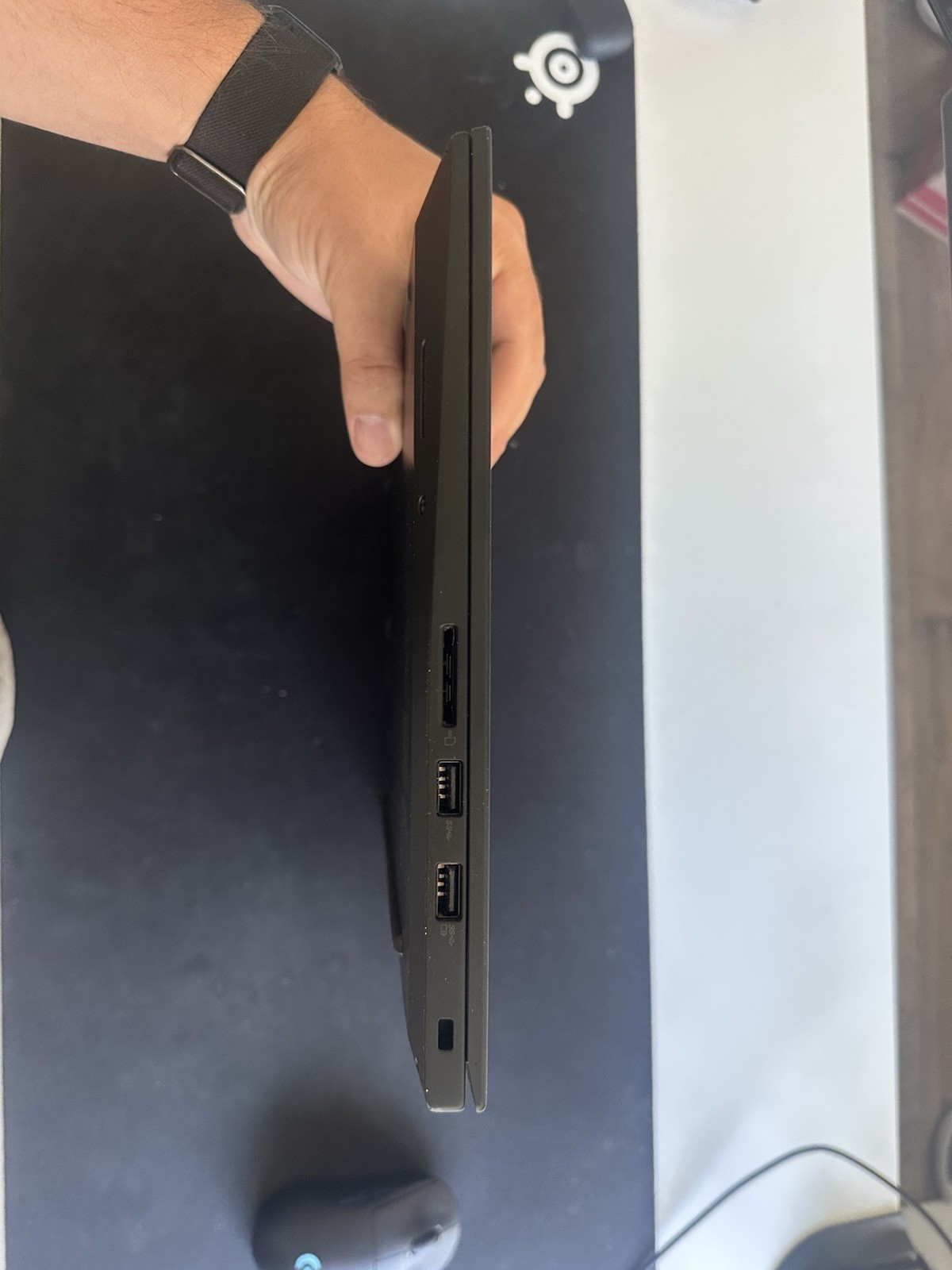 Lenovo ThinkPad X1 Extreme Gen 3 i7-10850H 16GB 256GB SSD GTX 1650 Ti WIN11P