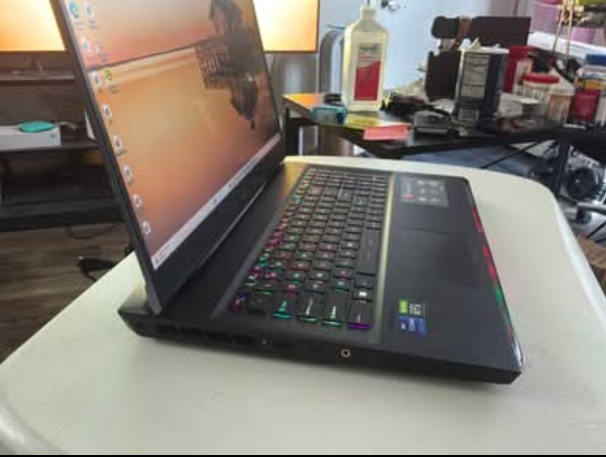 MSI Raider GE76 17.3″ Gaming Laptop i7 RTX 3060 16GB 1TB SSD Win 11 RGB
