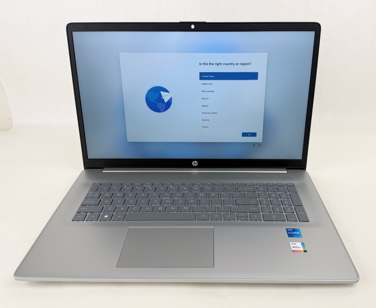 HP 17-cn3053cl 17.3″ FHD 1920×1080 i5-1335U 12GB 512GB SSD W11H Laptop