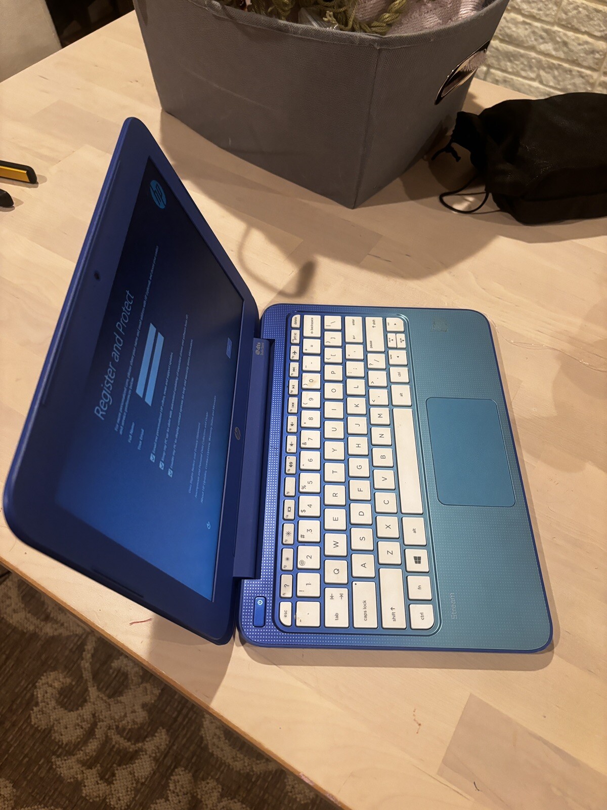 HP Stream 11-d010wm 11.6in. (32GB, Intel Celeron N, 2.58GHz, 2GB)…