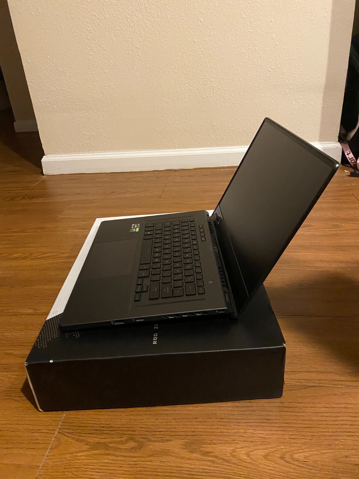ASUS ROG Zephyrus G15 GA503QR 15.6″ (1TB SSD, AMD Ryzen 9 5000 Series, 4.50 GHz,