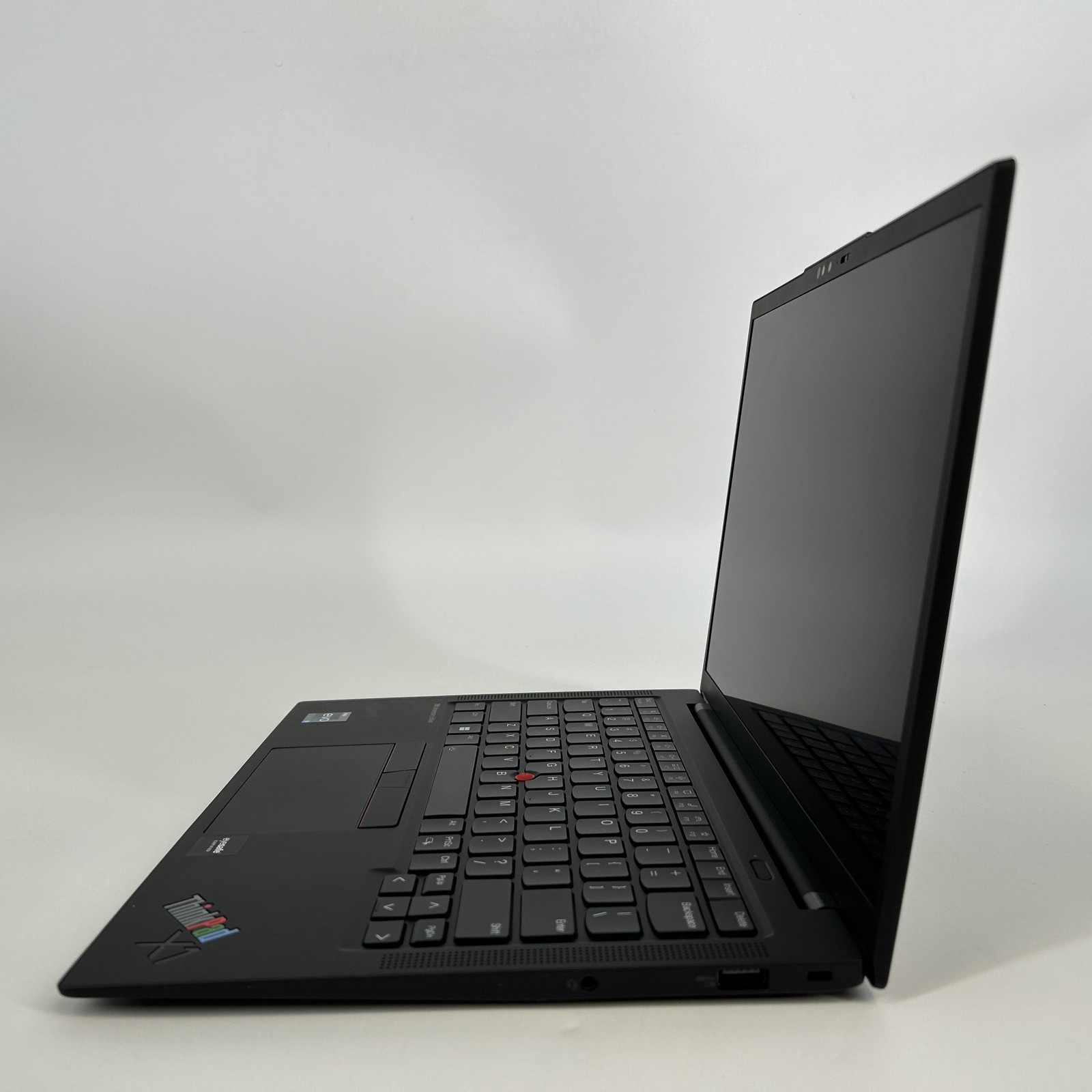 Lenovo ThinkPad X1 Carbon Gen 10 14 FHD+ TOUCH 2.1 GHz i7-1260P 16GB 512GB SSD