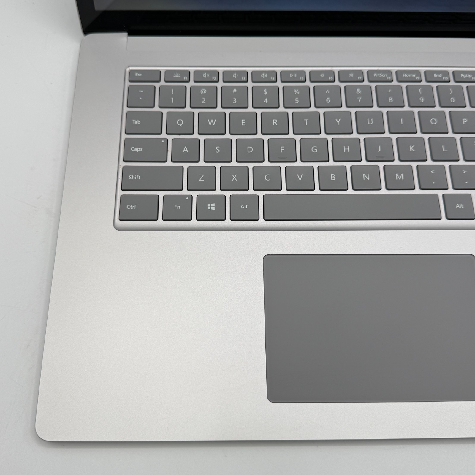 Microsoft Surface Laptop 5 1979 13.5 i7-1265U 2.7GHz 16GB RAM 512GB SSD GOOD
