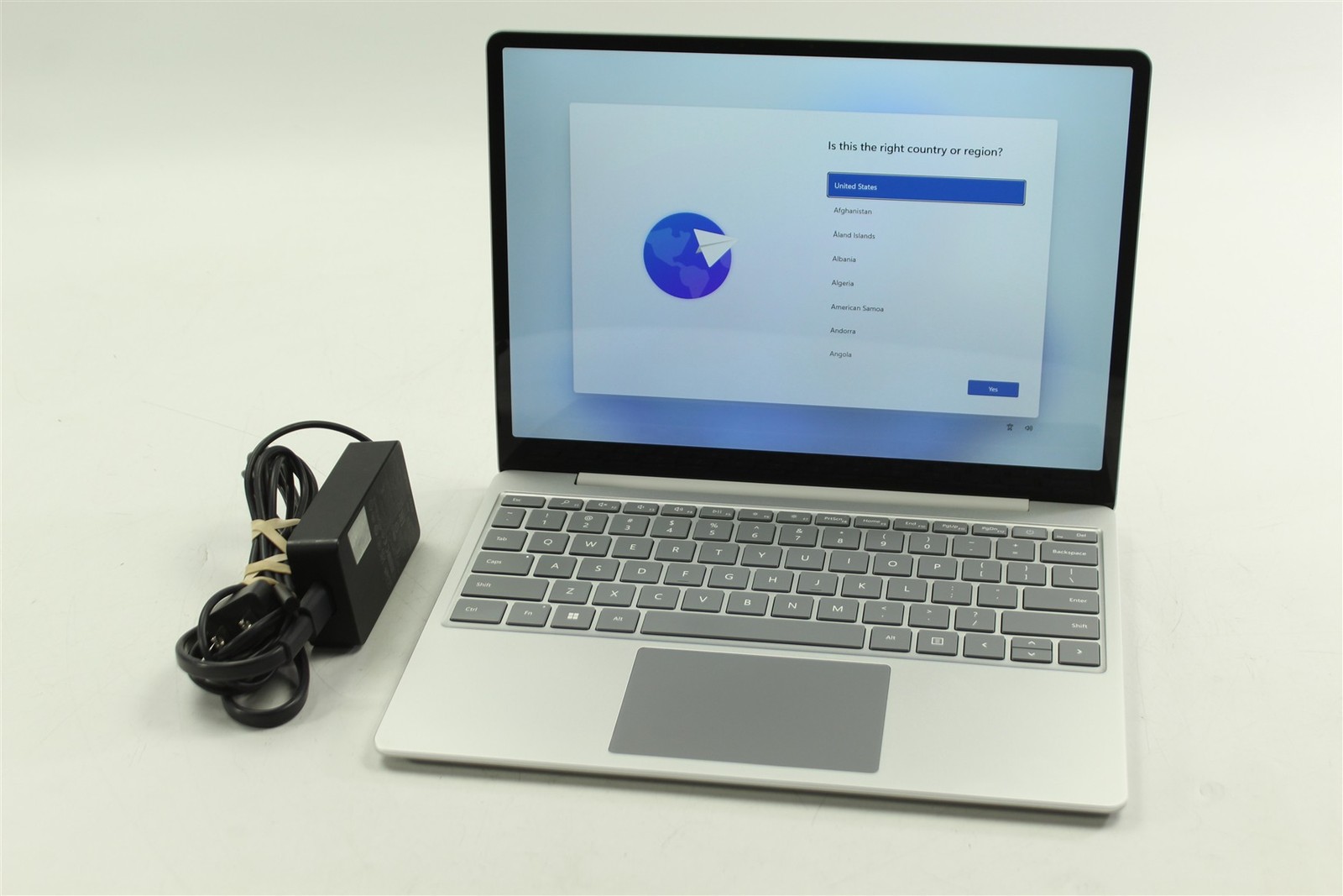 Microsoft Surface Laptop Go 2 2013 12.4″ i5-1135G7 256GB SSD 16GB RAM W11H