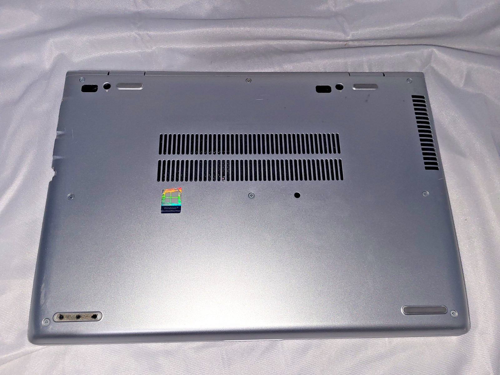 HP ProBook 645 G4 14″ AMD Ryzen 5 Pro 2500u 2.0 8GB 256GB SSD Win10 Screen Spot