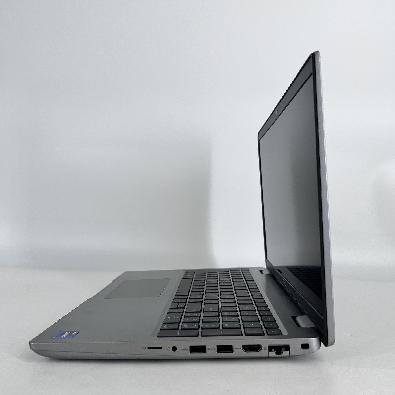 Dell Precision 3581 15.6 FHD 2.6 GHz i9-13900H 16GB 1TB SSD RTX 2000 Ada Good