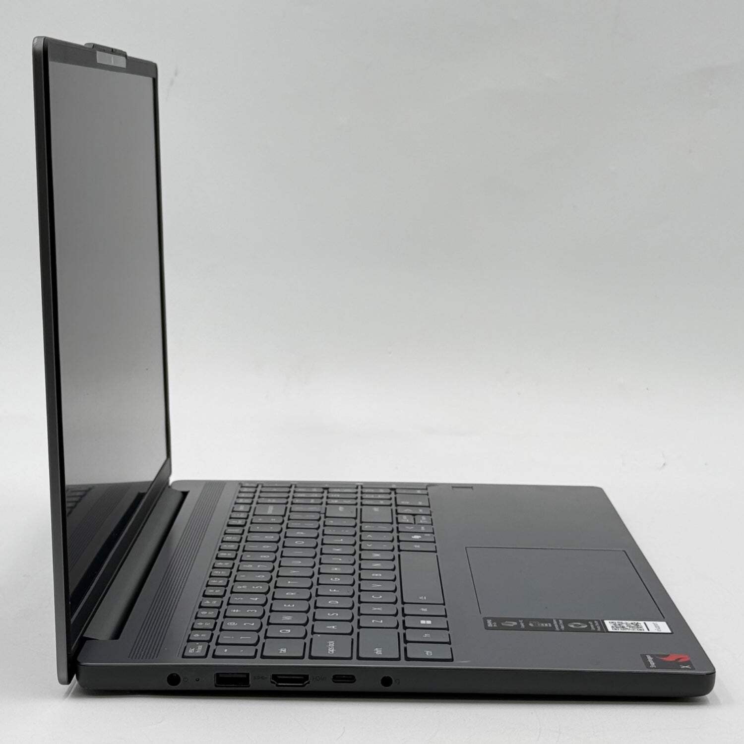 Lenovo IdeaPad Slim 3 15Q8X10 15.3″ Snapdragon X 2.9GHz 16GB RAM 256GB SSD
