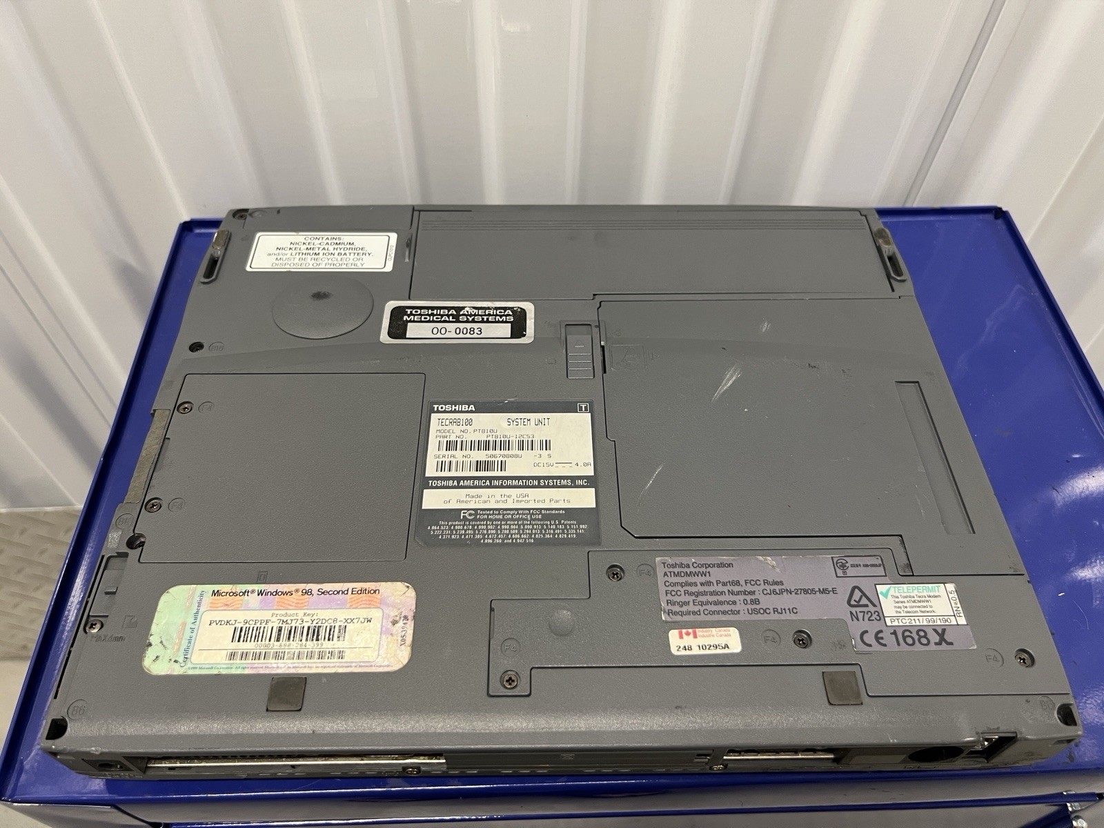 Toshiba Tecra 8100 14.1″ Pentium III Laptop – For Parts Untested