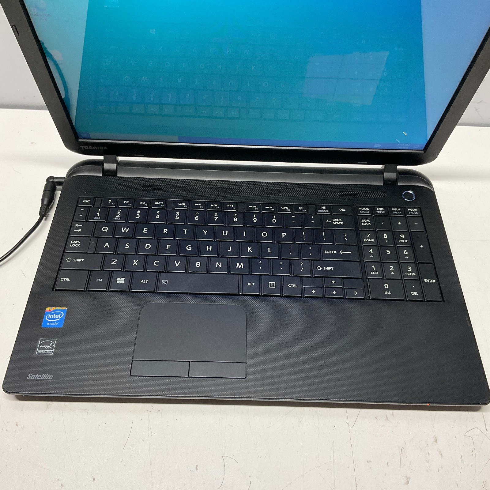 Toshiba Satellite C55-B Laptop Intel Celeron N2840 @ 2.16 GHz 4GB 500GB HDD