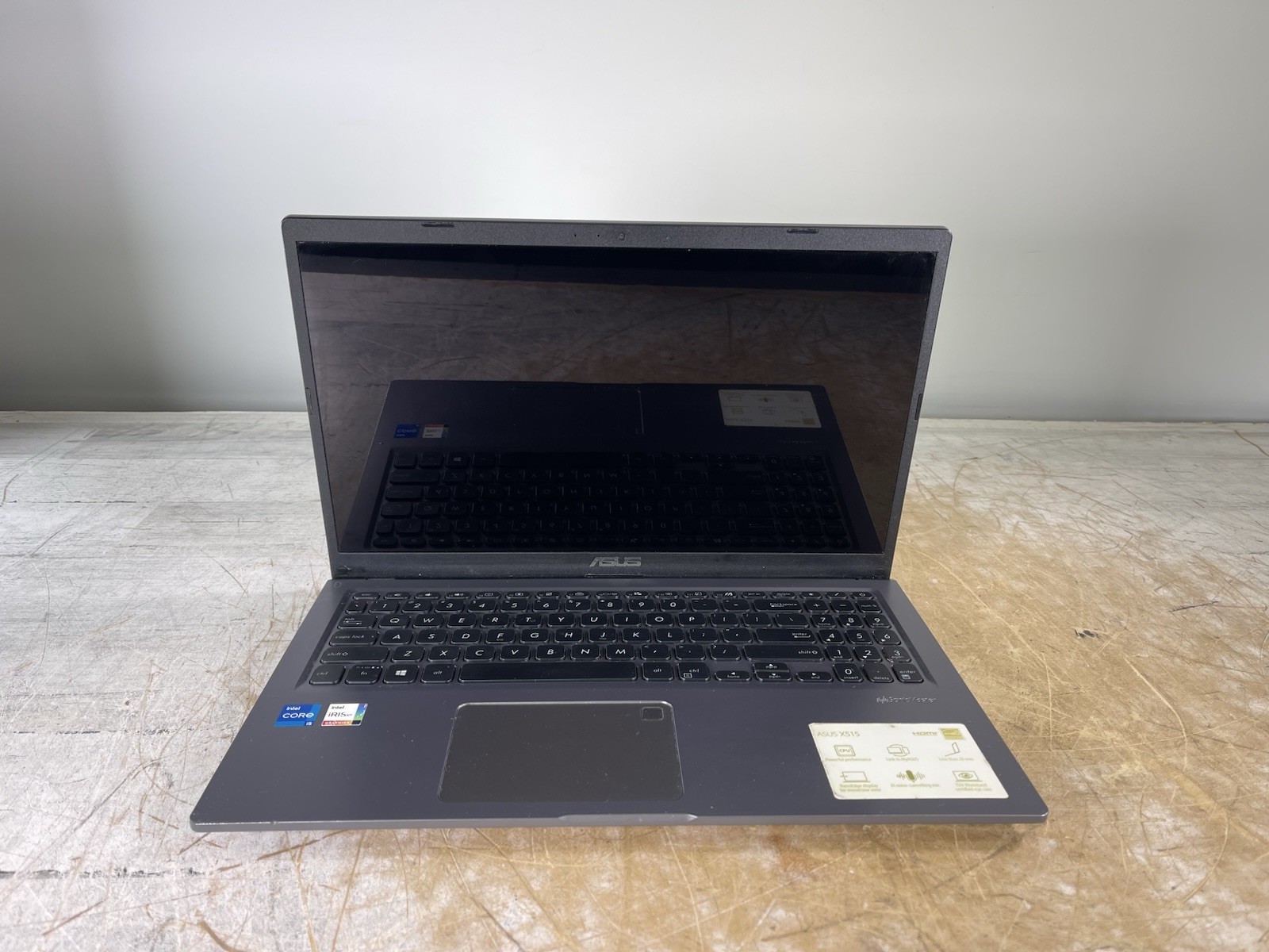 ASUS VIVOBOOK R565E i5-1135G7 @ 2.40GHz, 8GB RAM, NO HDD/OS