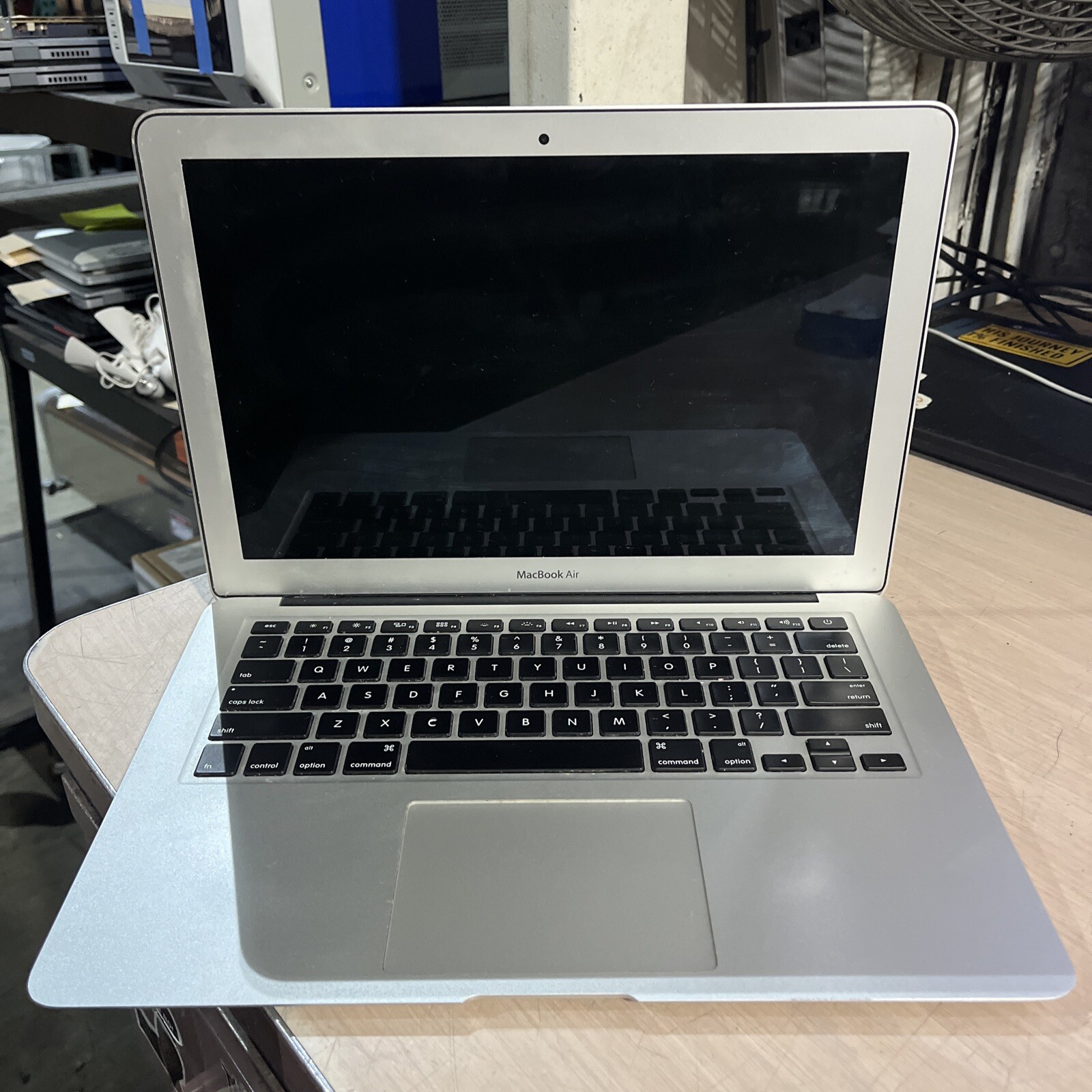APPLE MACBOOK AIR 13″ MID-2013 CORE I5-4250U 1.3GHZ 4GB RAM