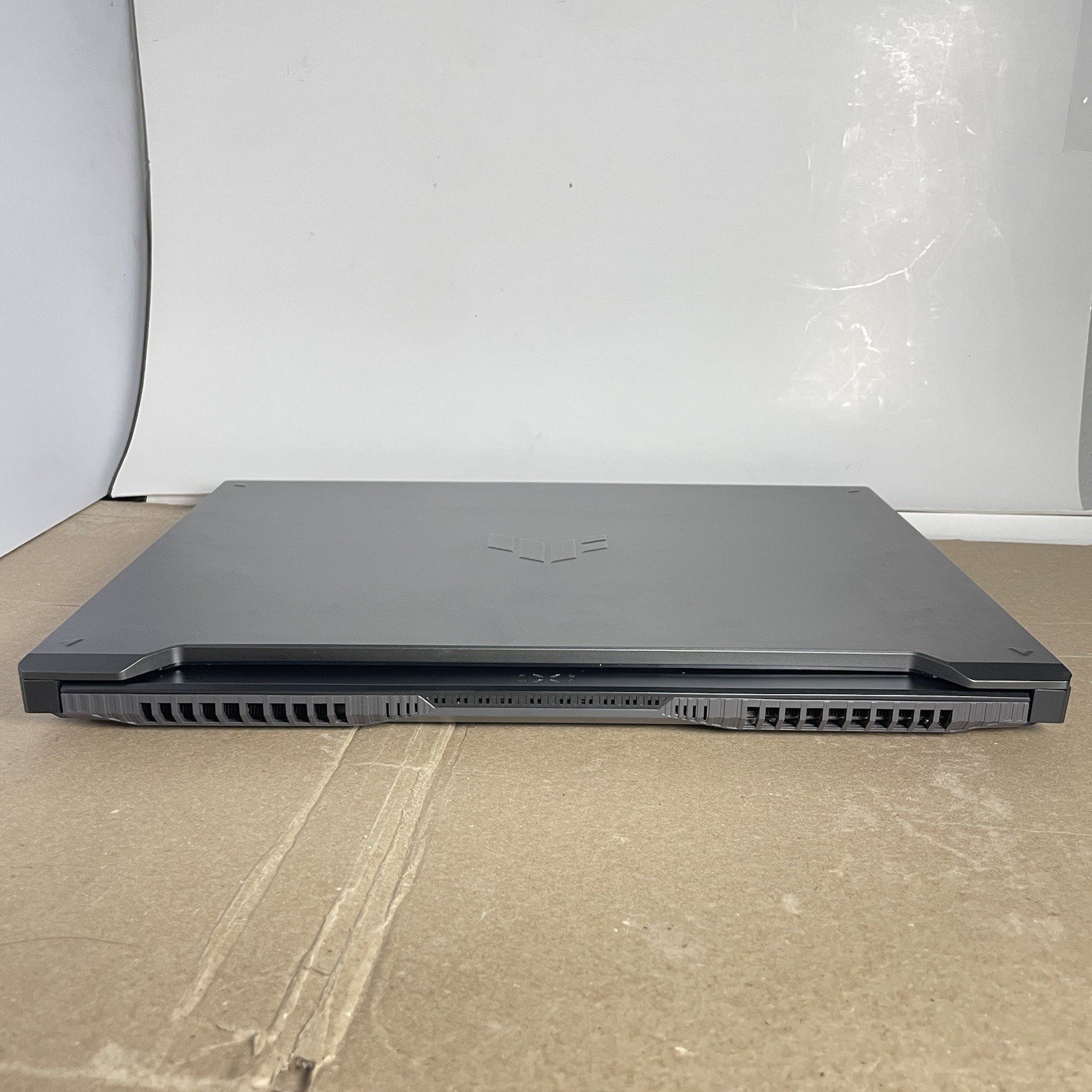 Asus TUF F16 GeForce RTX 4050 i7-13620H 2.4GHz 16GB RAM 512GB SSD
