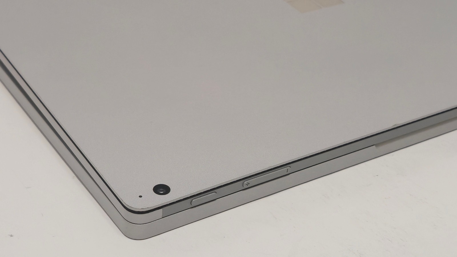 Surface Book 3 15″ (1899) i7-1065G7 32GB RAM 1TB SSD GTX 1660 GPU 6GB GDDR6