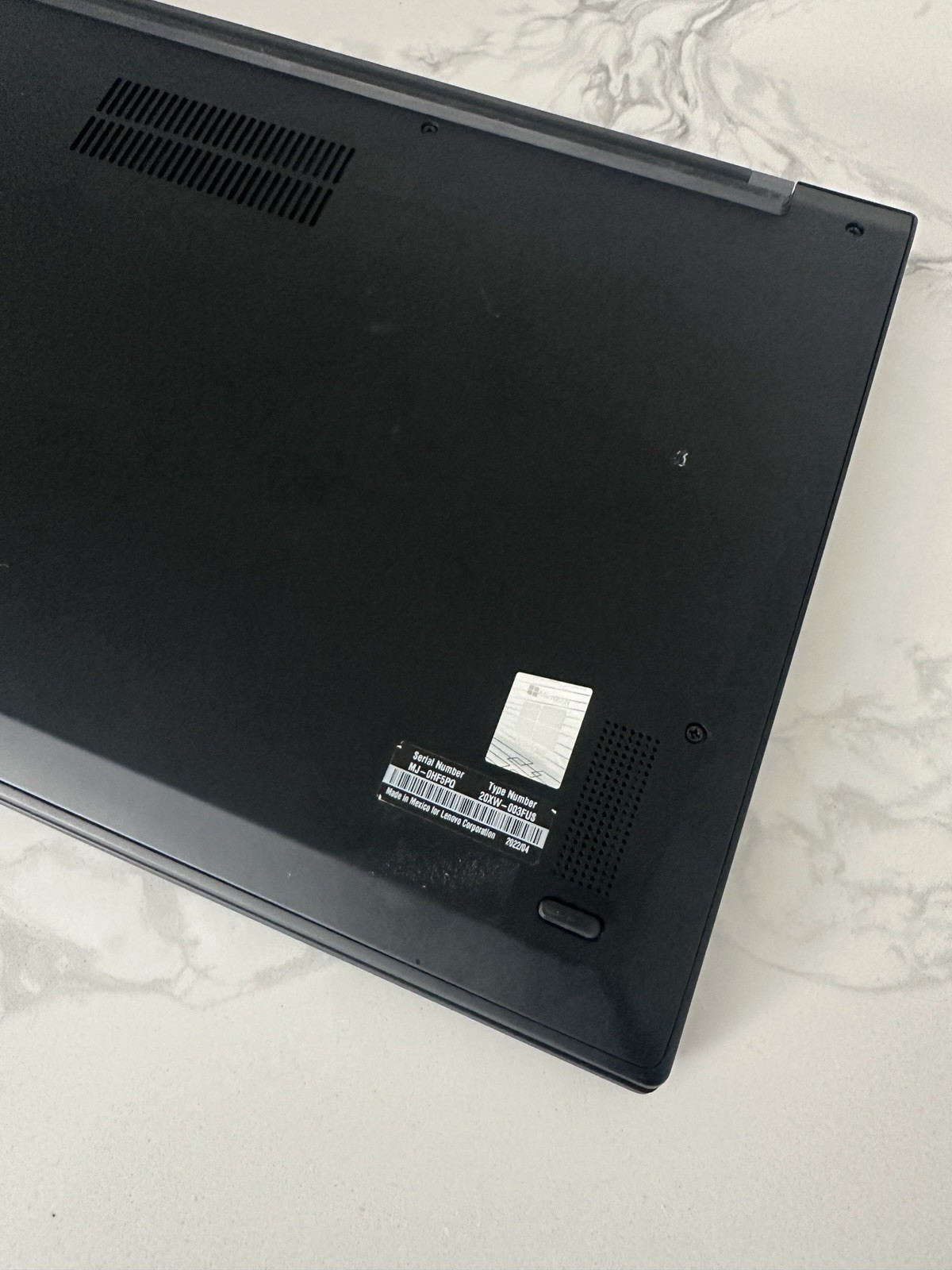 Lenovo ThinkPad X1 Carbon Gen 9 14″ i7-1185G7 @3.0GHz 16GB RAM NO SSD/HDD