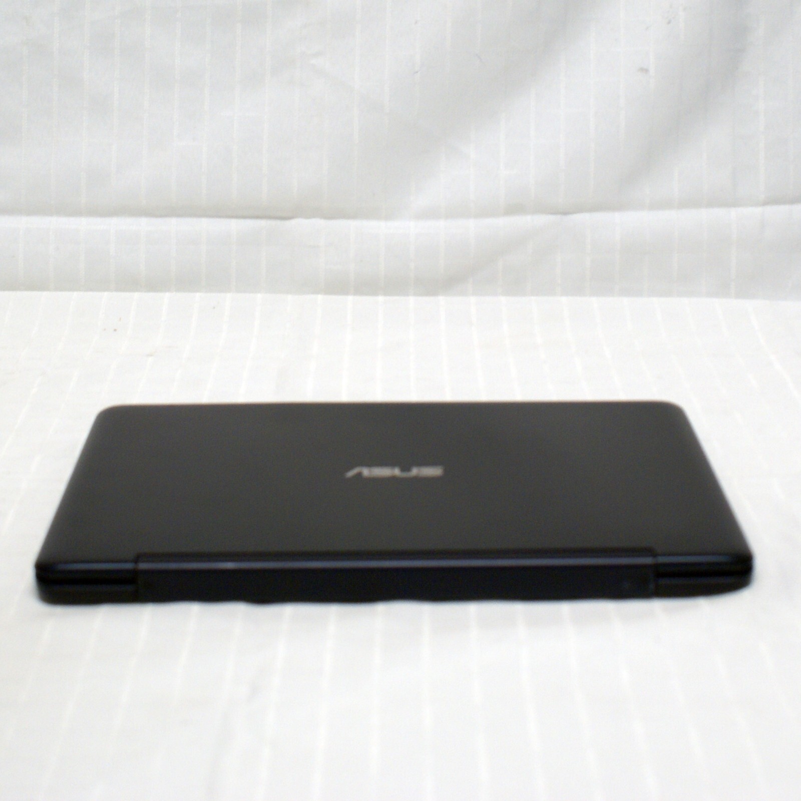 ASUS TP200SA Celeron N3050 1.6 GHz 4GB 64gb EMMC Touch Screen Windows 10 Home