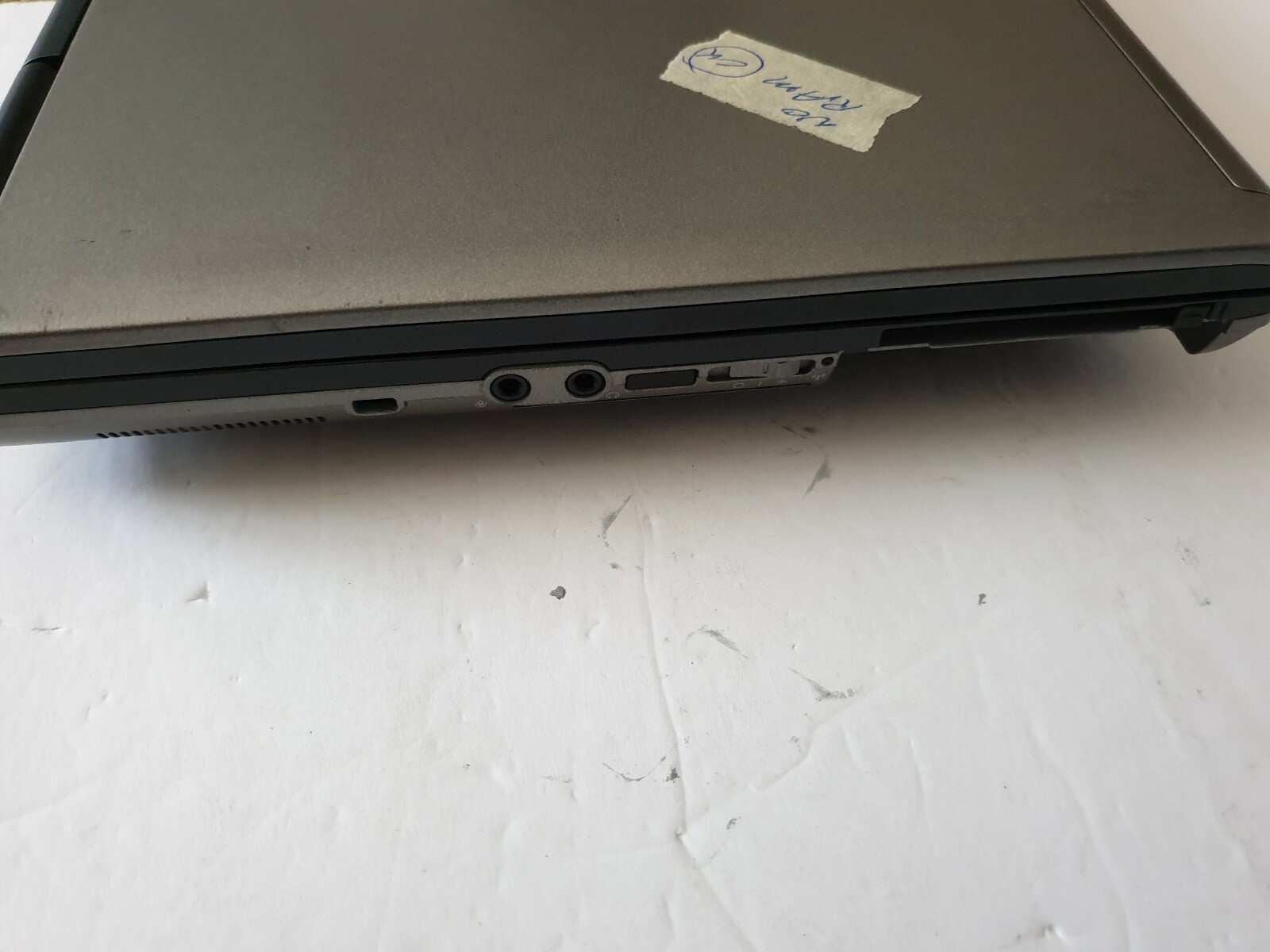 Dell Latitude D620 laptop computer Intel T5500 1.66GHz — FOR PARTS/REPAIR —-