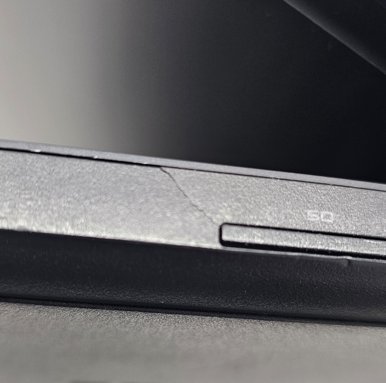 Dell Latitude E5550 15.6″ Laptop Intel i5 NO RAM/HD/OS/POWER (FL)