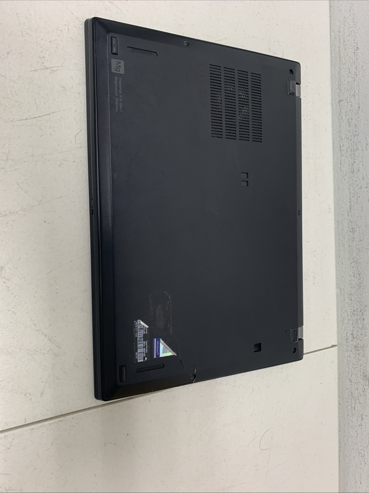 Lenovo ThinkPad X13 Gen 1 13.3″FHD i7-10510U 1.8GHz 16GB 256GB Win11Pro +Charger