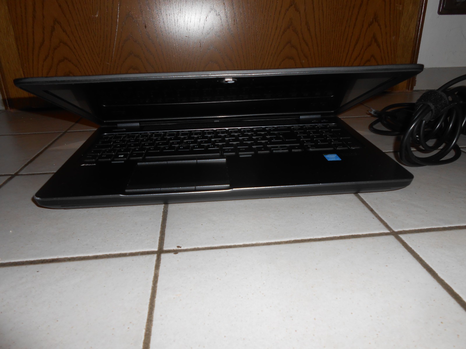 HP ZBook 15 G2 i7-4710MQ 24GB 256GB SSD FullHD nVidia Quadro K1100M Linux Mint