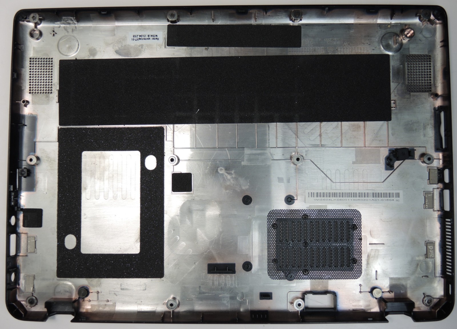 Acer Aspire V5-122P-0408 Laptop (NON-FUNCTIONAL, PARTS ONLY)