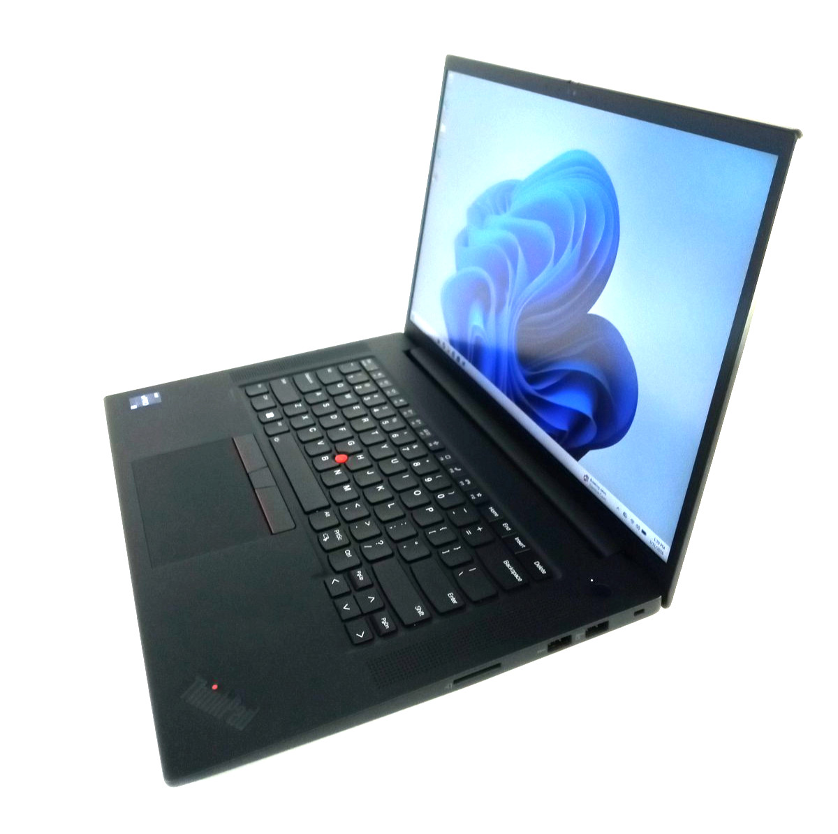Lenovo ThinkPad P1 Gen 5 | i9-12900H | 32GB RAM | 1TB NVMe | RTX A2000 16″ WQXGA