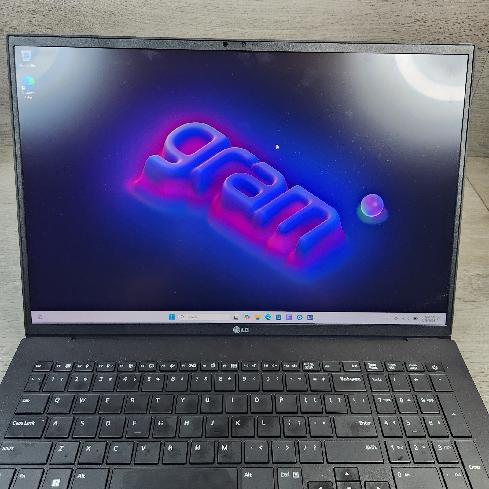 LG Gram 17″ Touch WQXGA Ultra 7 155H 3.8GHz Intel Arc 16GB RAM 2TB