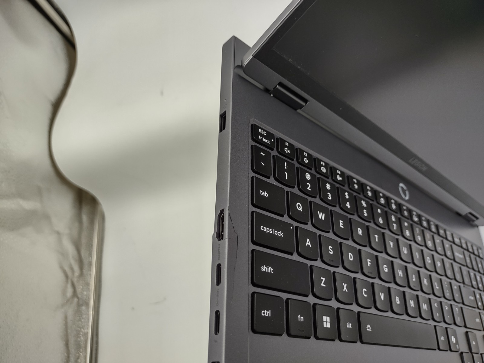 SEE PICS NEW Lenovo Legion 5 16IAX10 16″ Intel U9 32GB RAM 1TB SSD RTX5060 Win11
