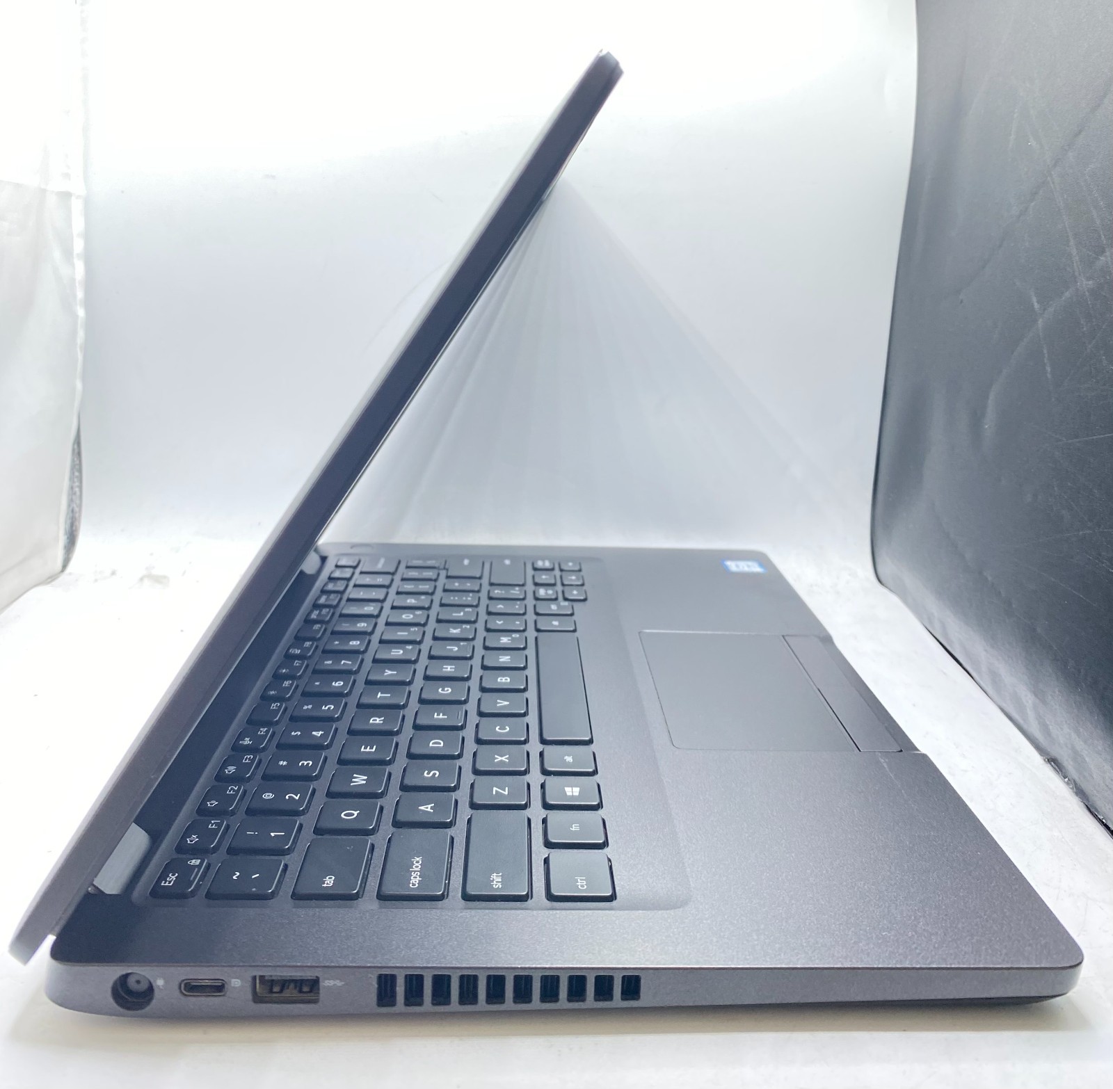 Dell Latitude 5400 14-inch Laptop Intel Core i7-8665U 1.9GHz 16GB RAM 512GB SSD