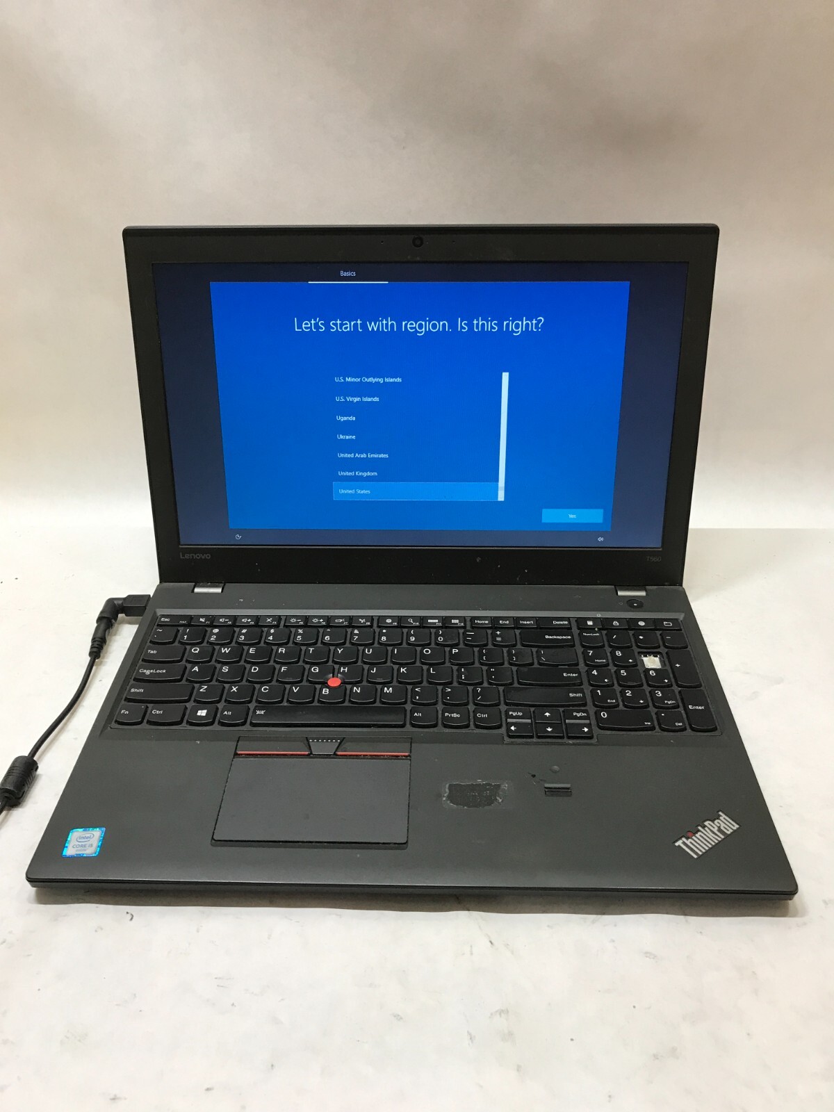 Lenovo ThinkPad T560 15″ Intel Core i5 4GB RAM 320GB HDD WIN 10 Missing Key – DW