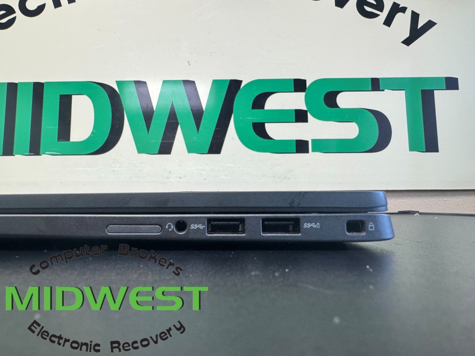 Dell Latitude 7410 i7-10810U 1.1GHz 16GB RAM (NO OS/HDD/SSD)