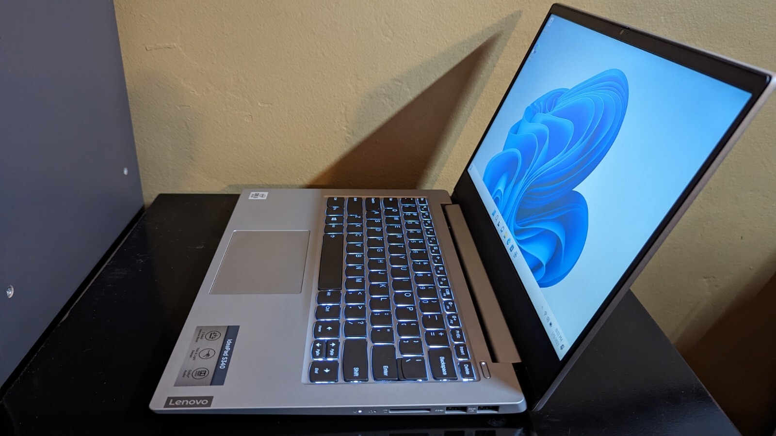 Lenovo IdeaPad S340-14IIL Intel i5-1035G1 8GB RAM 512GB SSD Win 11 Power Adapter