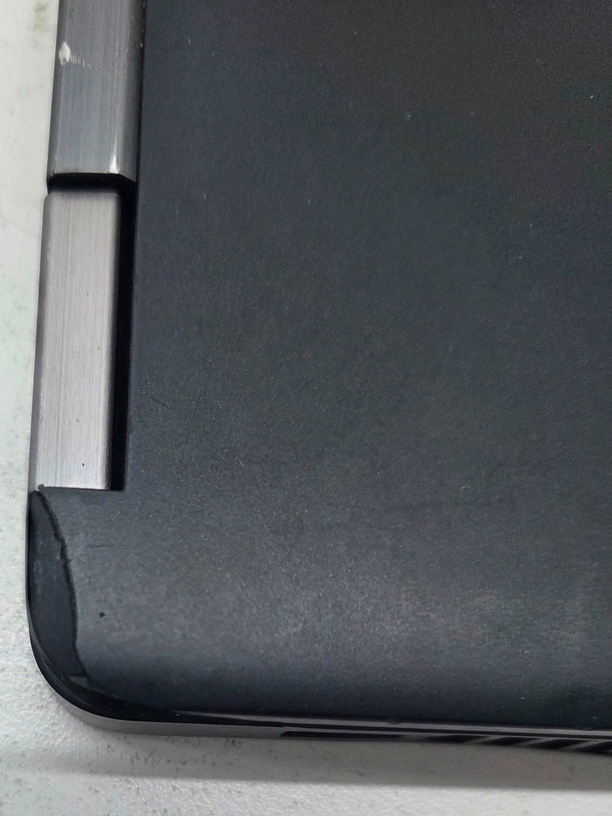 Dell Latitude E5470 14″ Laptop Intel Core i5 No RAM/HD/OS/POWER (FL)