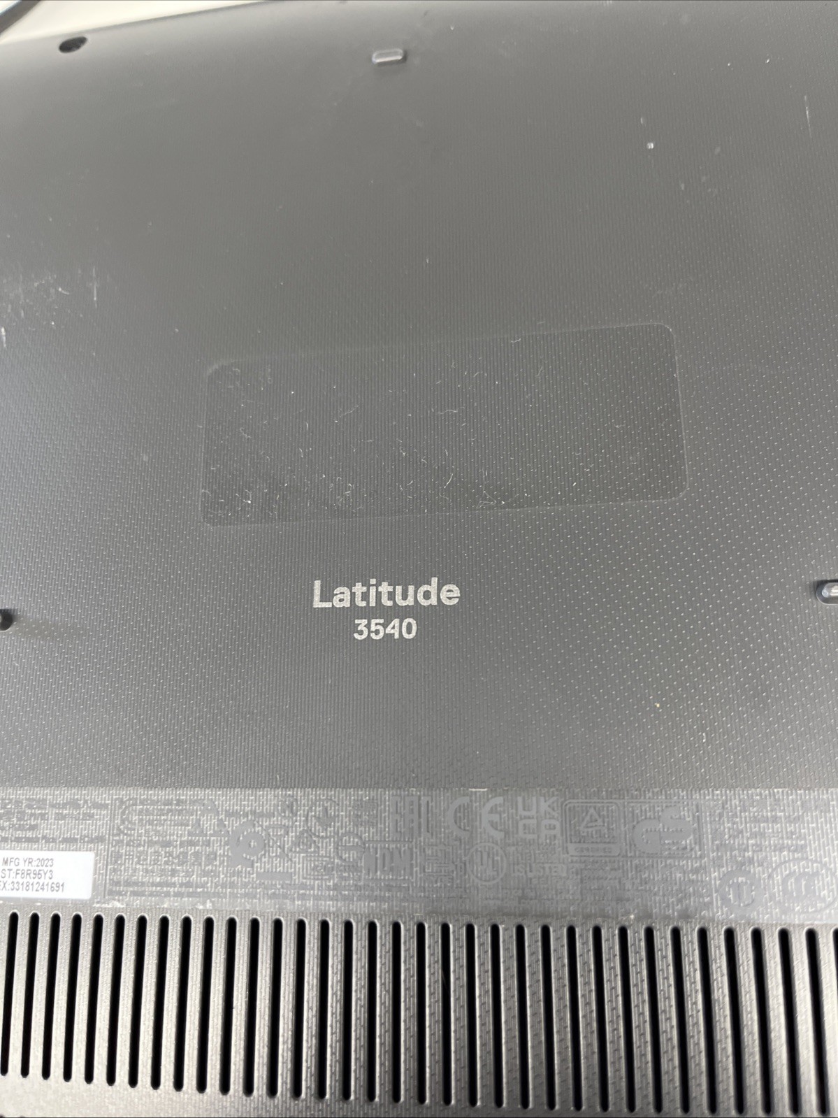 Dell Latitude 3540 15.6 i5-1335U 1.30GHz 16GB 256GB NVME Win 11 Pro -no Keys Lit