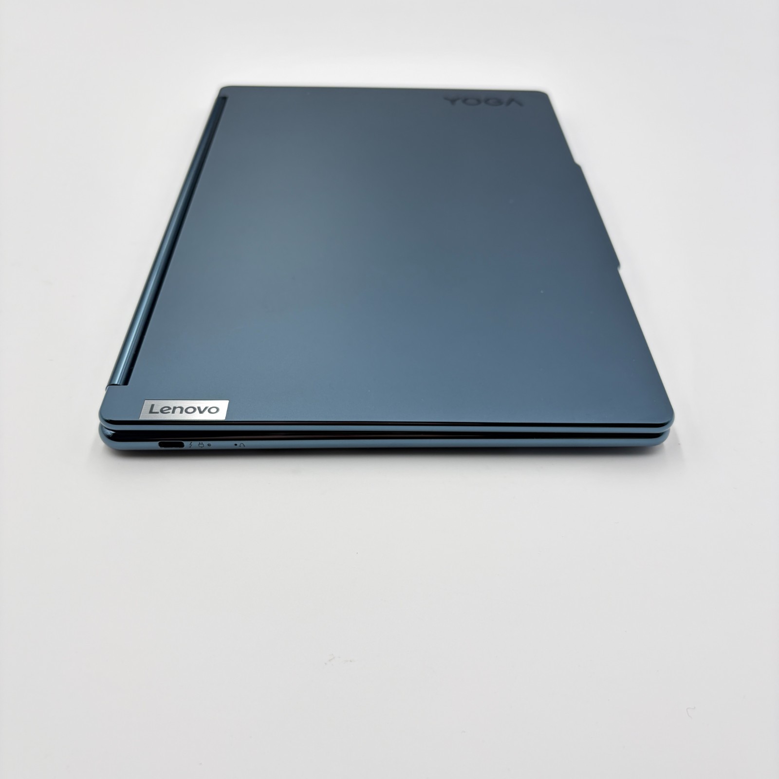 Lenovo Yoga Book 9 (13IRU8) Laptop – i7 1355U, 16GB Ram, 512GB SSD, Touch, W11H