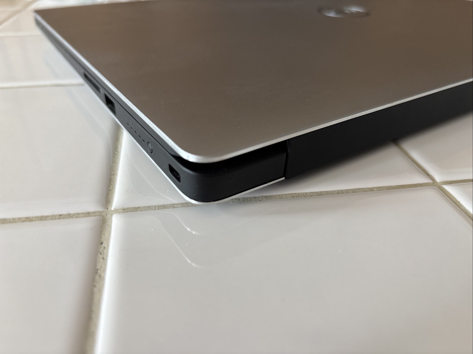 Dell XPS Precision 5520 Bus. Laptop 15.6” FHD i7-7700HQ 1TB SSD 32GB ram 10 PRO