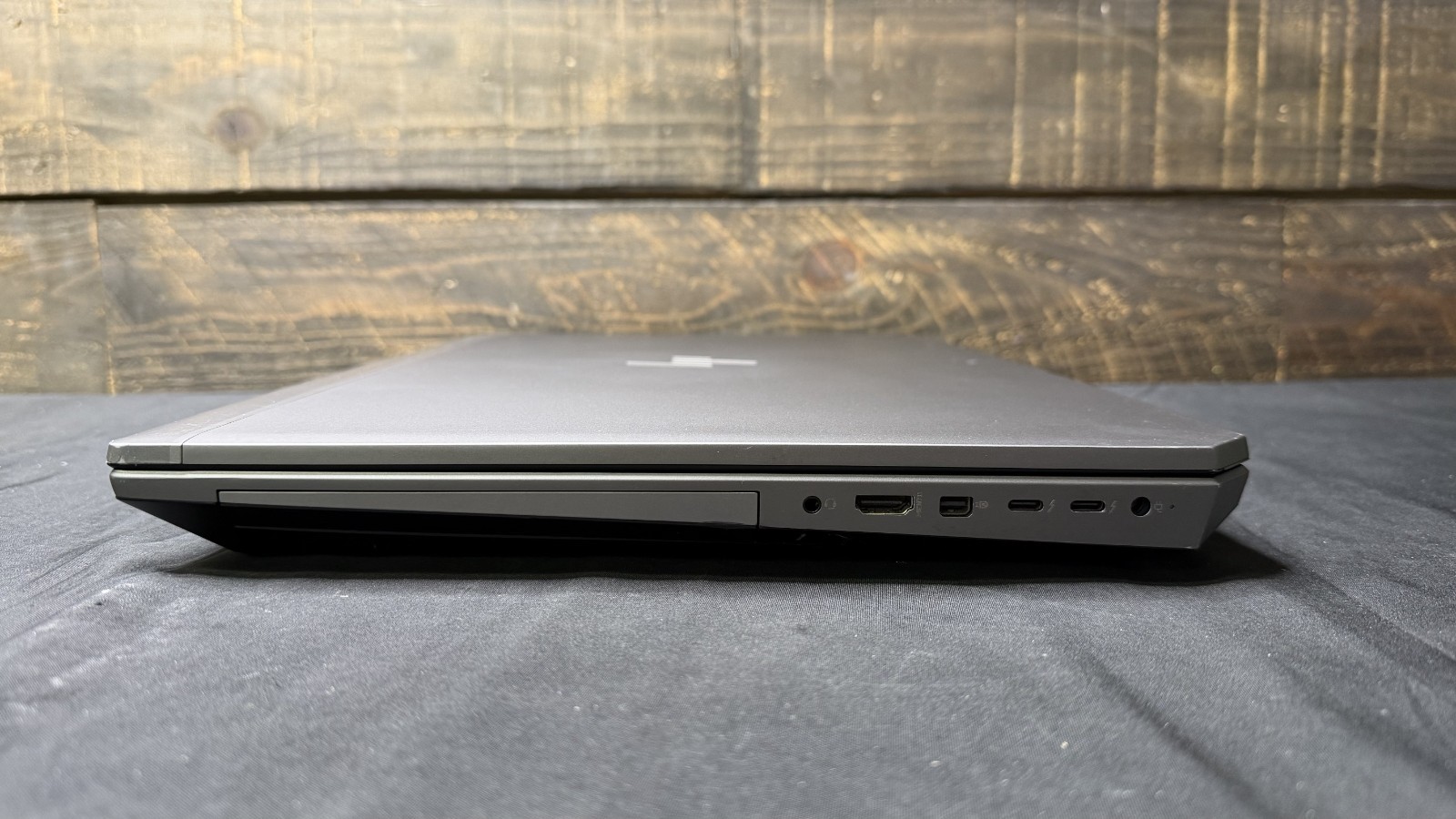HP ZBook 17 G6 i7-9850H 2.6GHz, 256 + 224GB SSD, 32GB RAM W10 NVIDIA RTX 4000