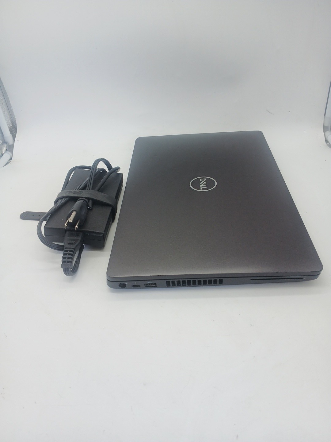 Dell Precision 3541 15.6″ Intel i7-9750H 16GB RAM 256GB SSD Quadro P620 WIn 11P
