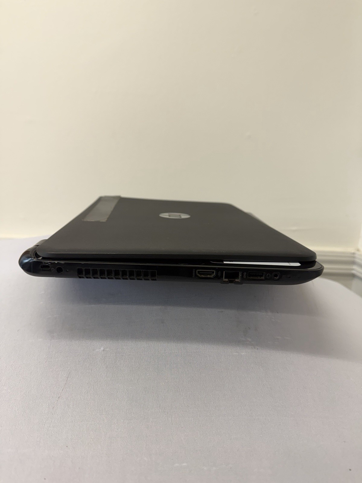 HP Notebook 15 Laptop – Good Screen – Intel Pentium N3540 – Read Desc