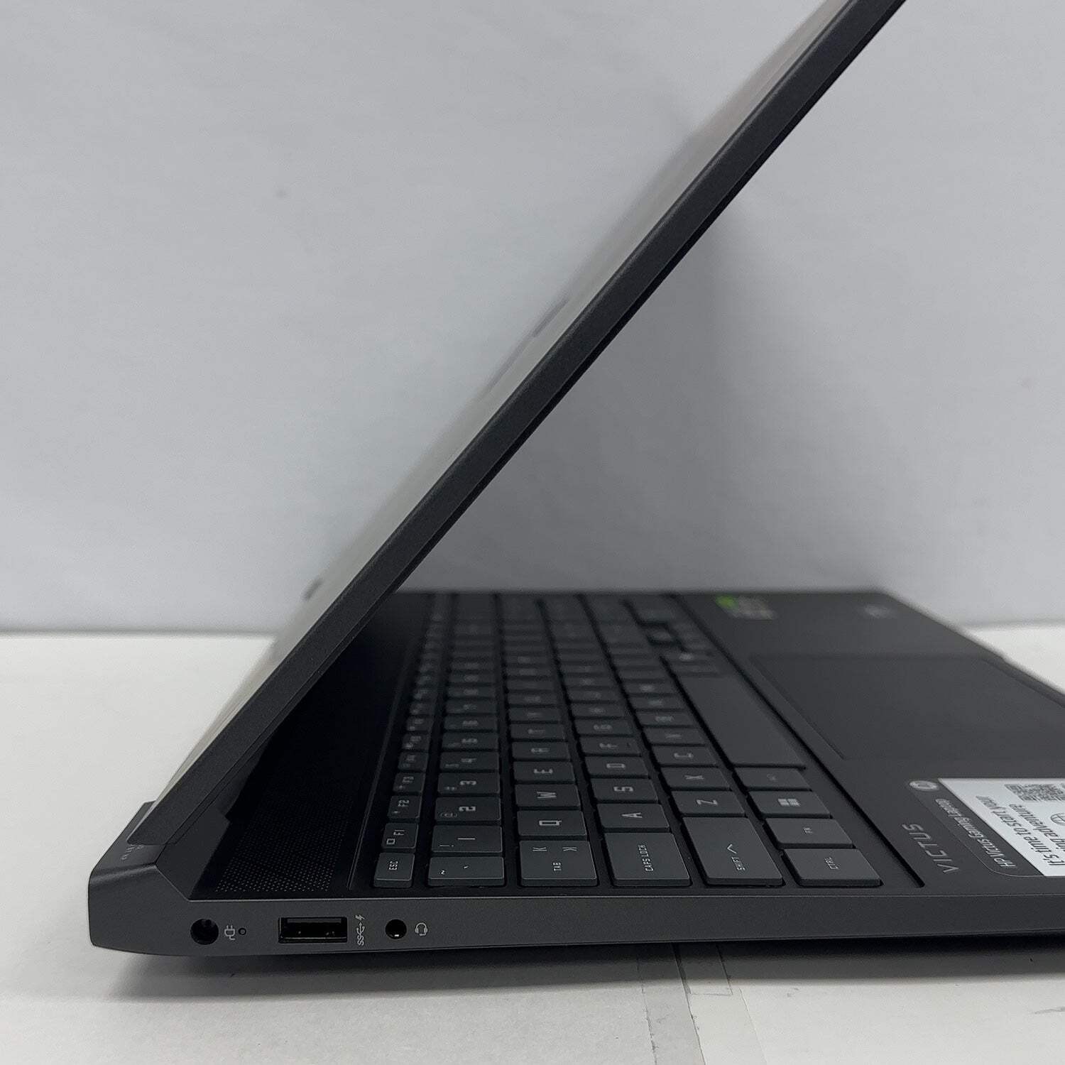 HP Victus 15-fb3093dx 15.6″ Ryzen 7 7445HS 3.2GHz 16GB RAM 512GB SSD RTX 4050