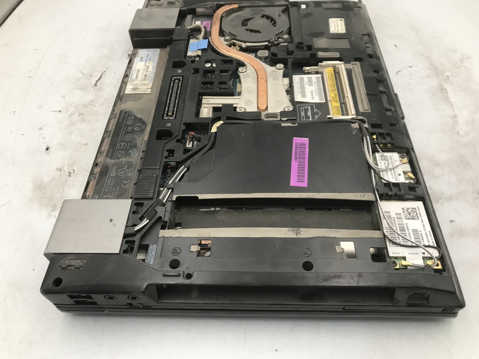 DELL LATITUDE E6410 – BOOTS TO BIOS – INTEL I5 M580 – NO RAM – READ DESCRIP – BB