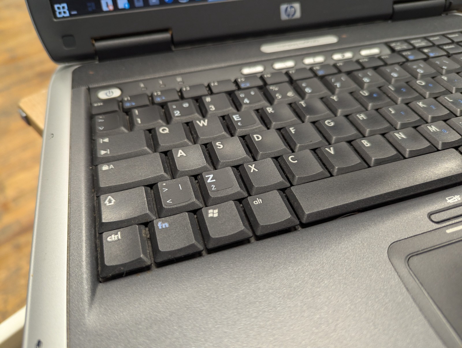 HP Compaq nx9020 Intel Celeron M 1.4, 256Mb RAM