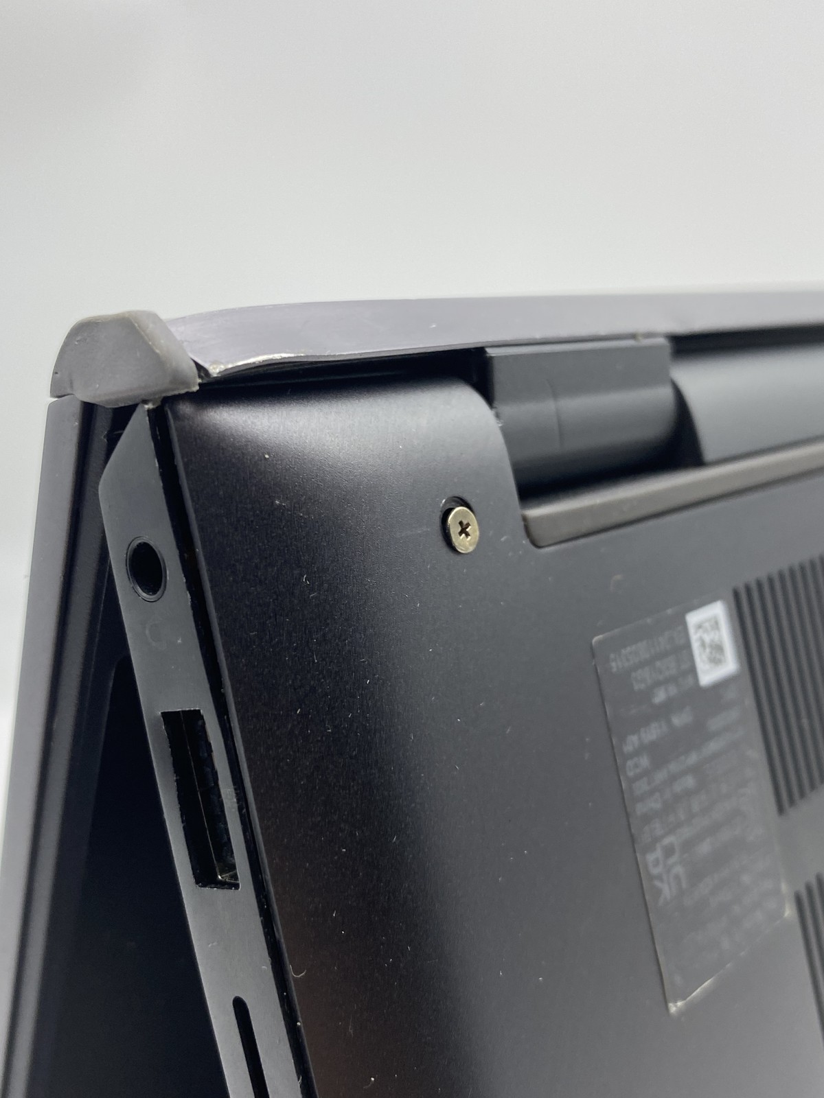 Dell Vostro 7500 Laptop Intel Core i5 10300H 2.5GHz 8GB RAM – No HDD