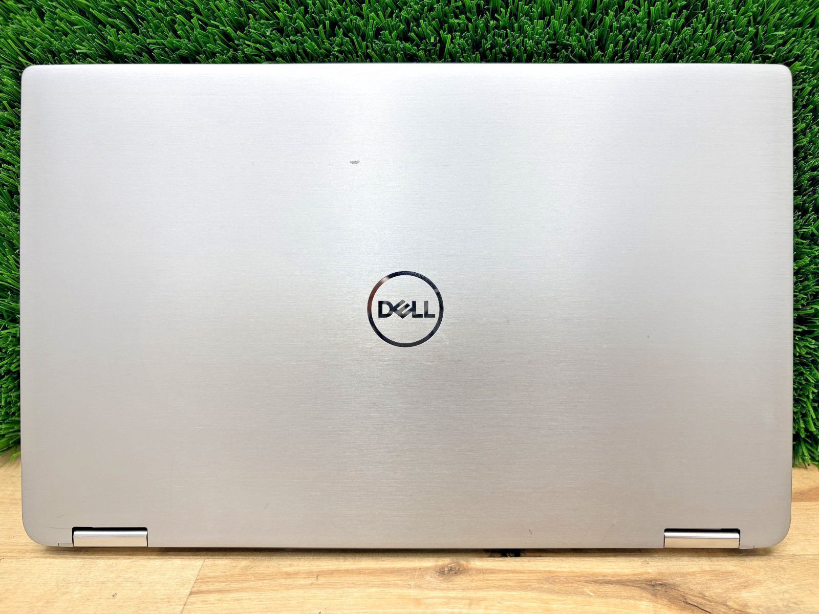 Dell Latitude 7400 2-in-1 Intel i5-8th Gen 1.60GHz 8GB RAM 256GB SSD Win 11 Pro*