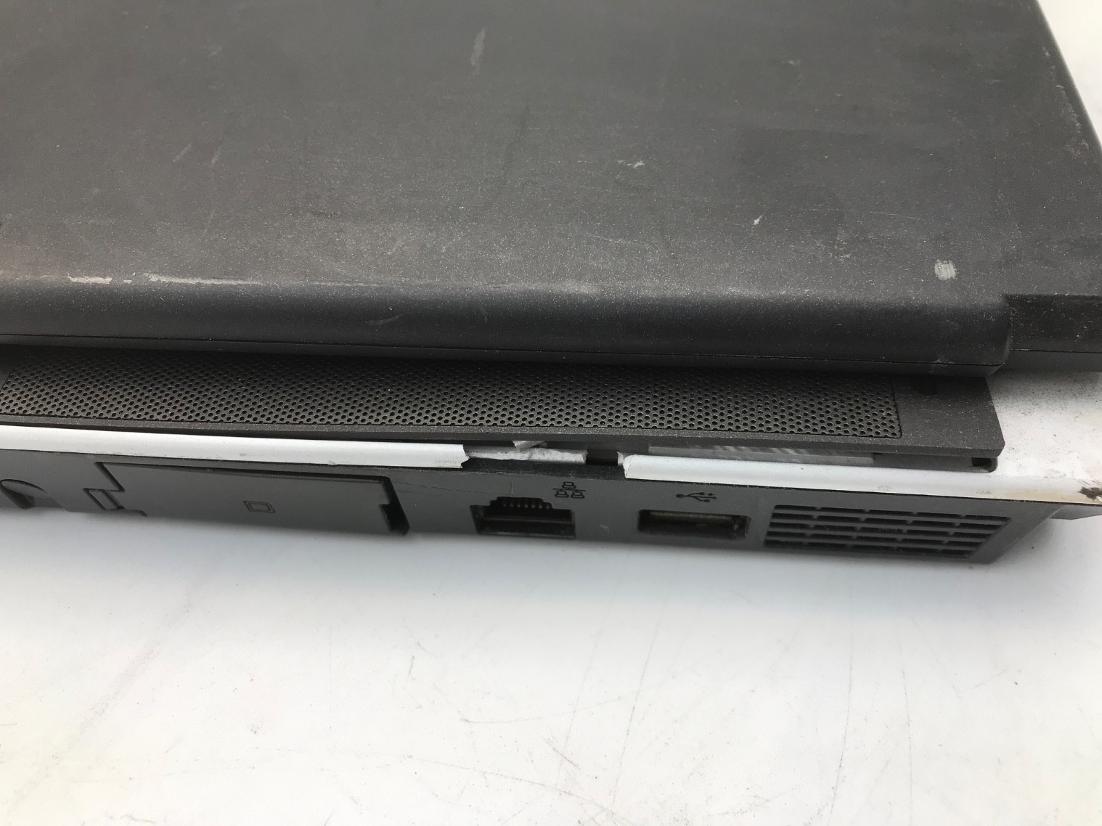 Fujitsu LifeBook T900 Intel Core i5-520M 13.3″ Tablet 4Gb RAM-BOOTS TO BIOS -MZ