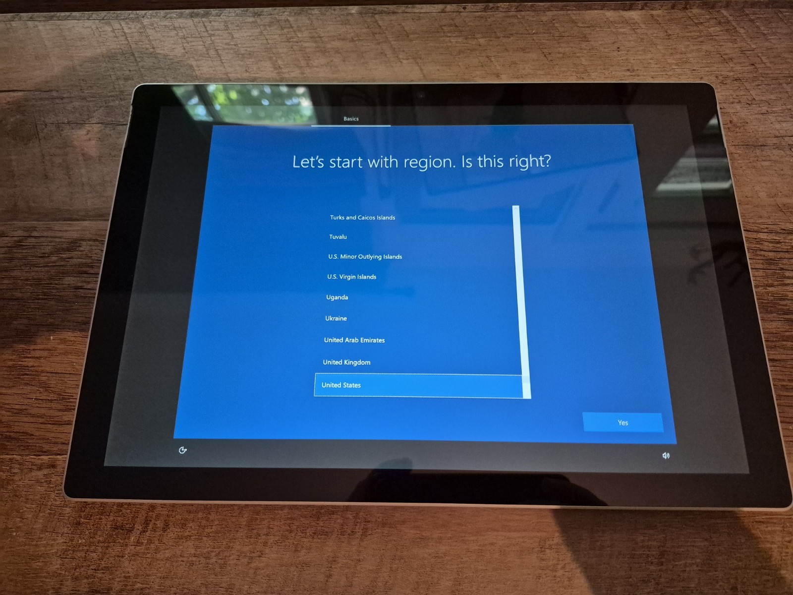 Microsoft Surface Pro 5 Tablet, 12.3″ Touchscreen (2736 X 1824) Tablet, Intel 5i