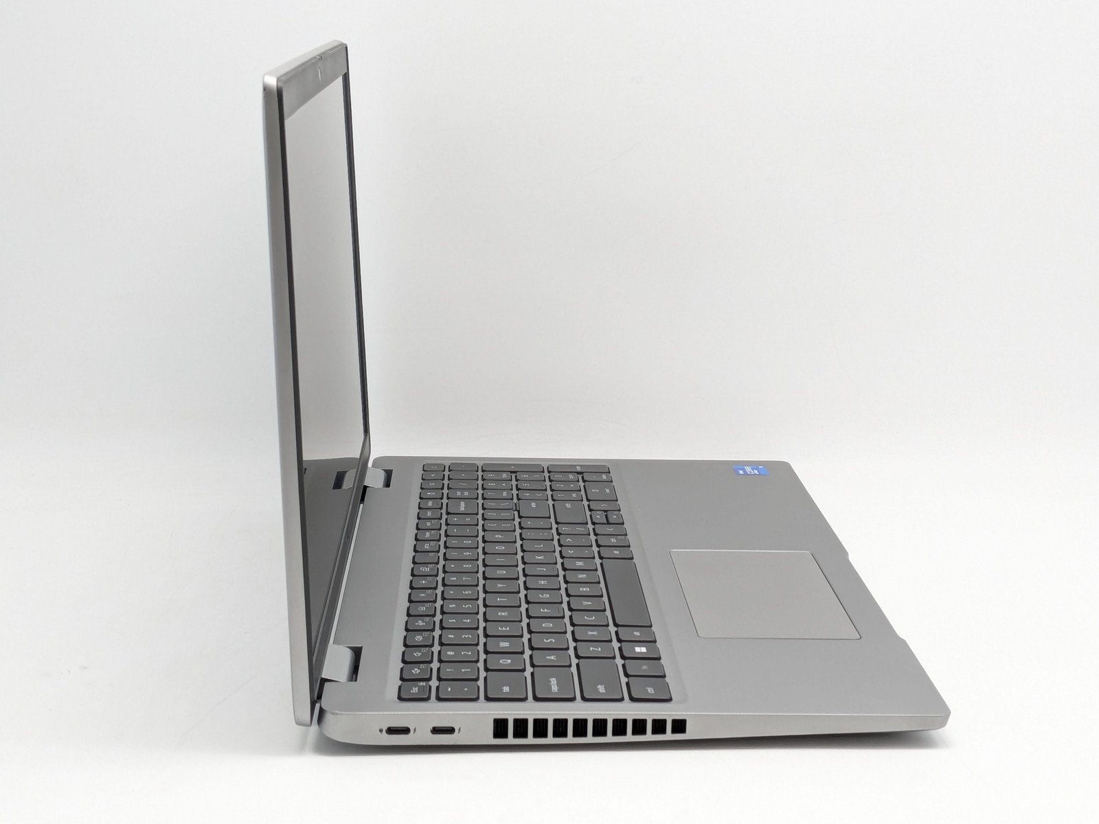 Dell Latitude 5520 15.6″ i5-1145G7 16GB DDR4 256GB SSD Windows 11 Home