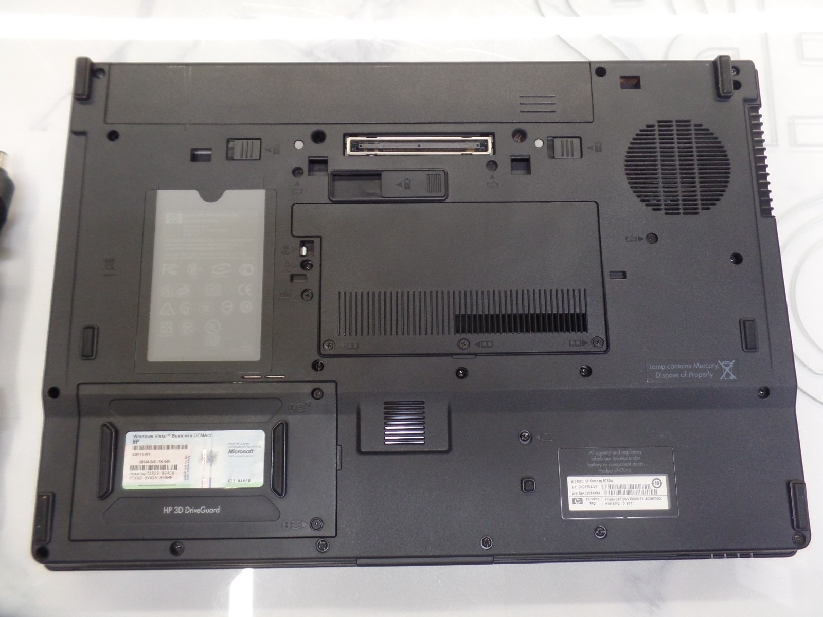 Vintage HP Mobile Workstation 8710w 17″ 2.5Ghz C2D T9300 4GB 160GB Win10Pro Mint