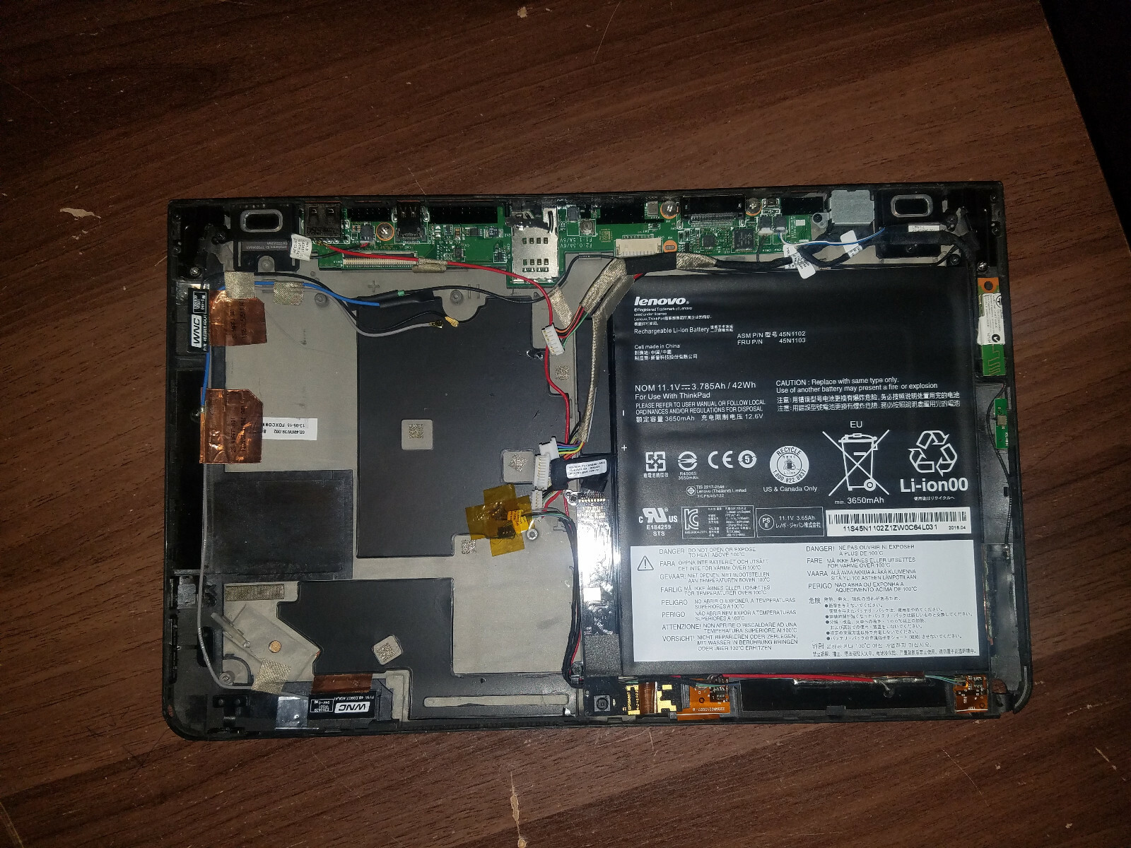 Lenovo ThinkPad Helix Gen 1 -11.6″ Ultrabook Back cover with all Accessories